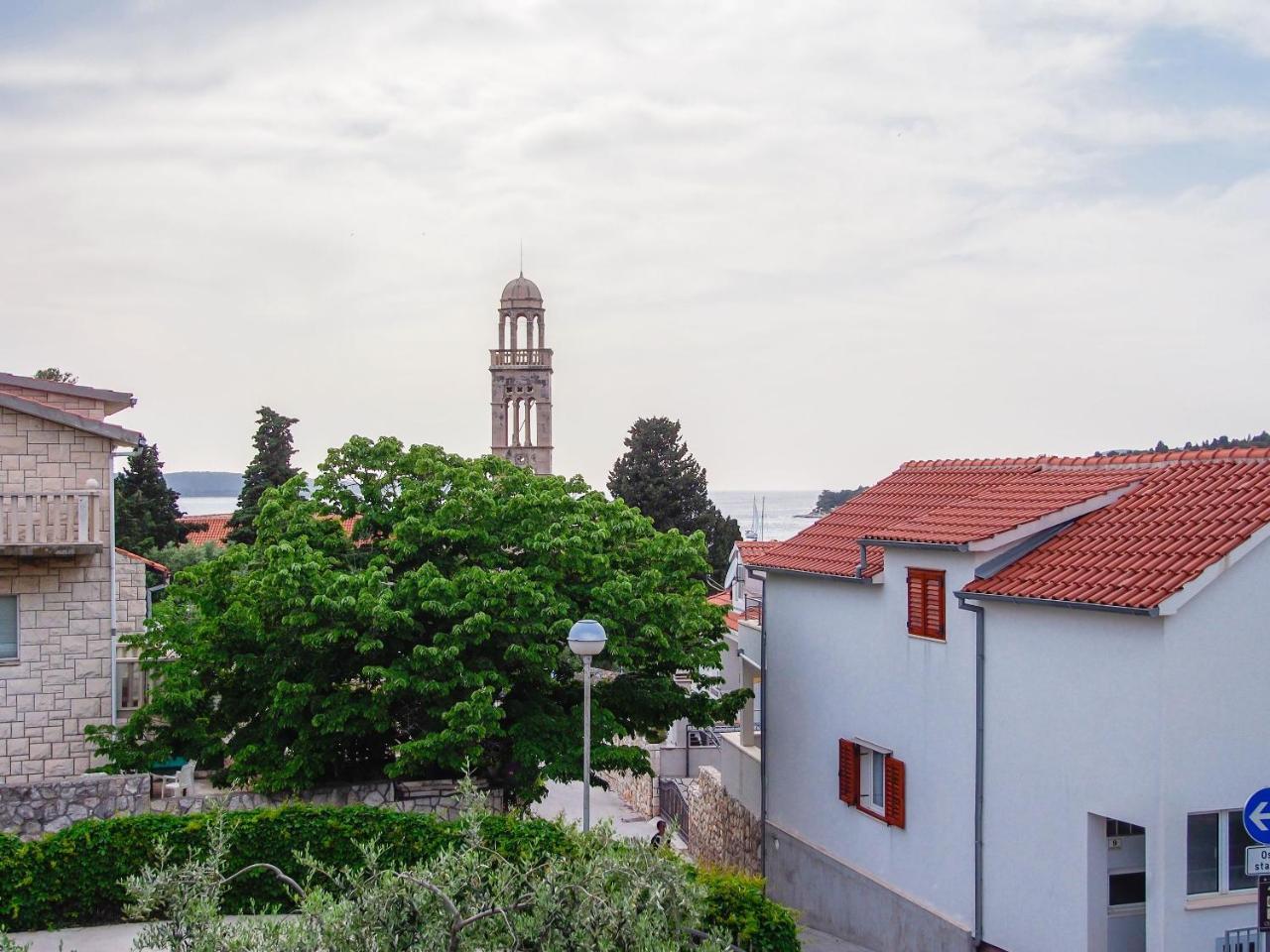 Apartments Dirk Hvar Town Exterior foto